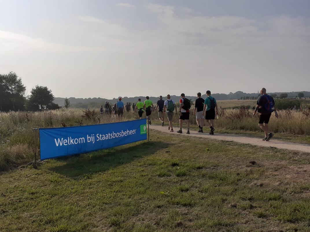 Vierdaagse wandelaars door Gennep