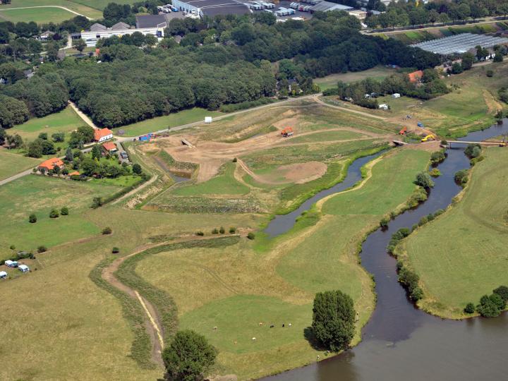 Luchtfoto Genneper Huys