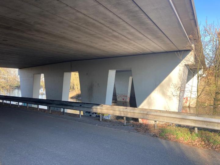 Onder het viaduct 