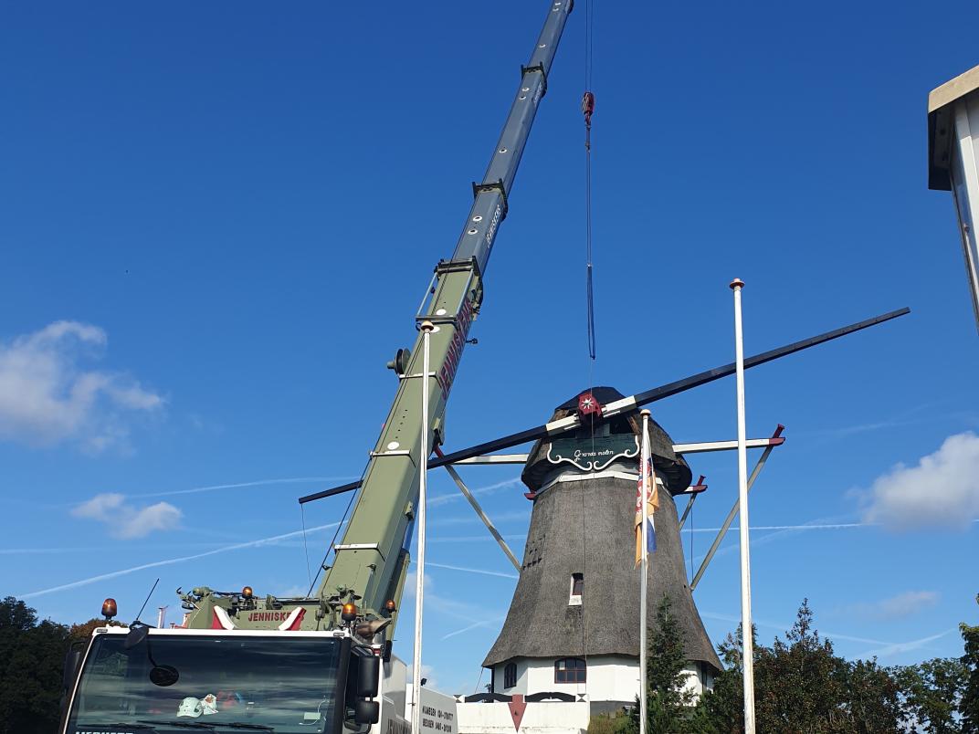 gerardamolen met kraan