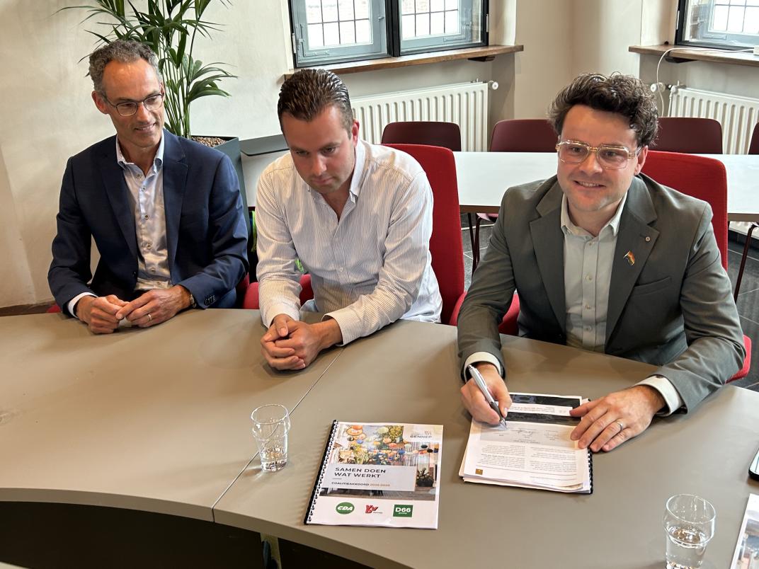 Drie fractievoorzitters ondertekenen akkoord
